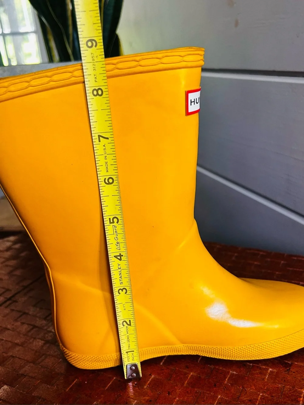 Hunter Original Kids Yellow Gloss Rain Boots Sz 13B/1G Waterproof Unisex Puddle
